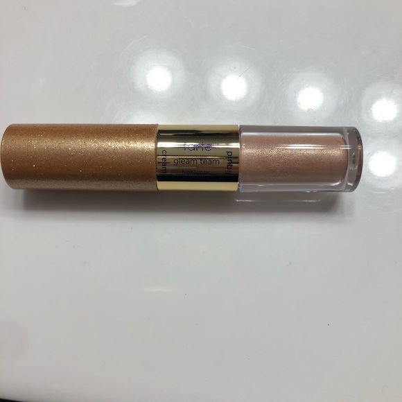 Tarte Gleam Team highlighter in Champagne - Picture 4 of 4